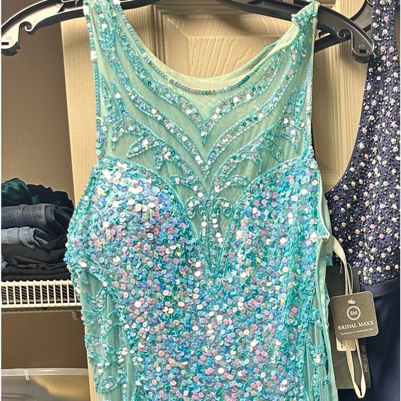 Icy Blue Sequin Prom Dress!  New with Tags - Picture 2 of 4